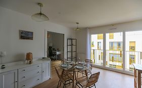 Cozy 60 M On The Outskirts Of Paris